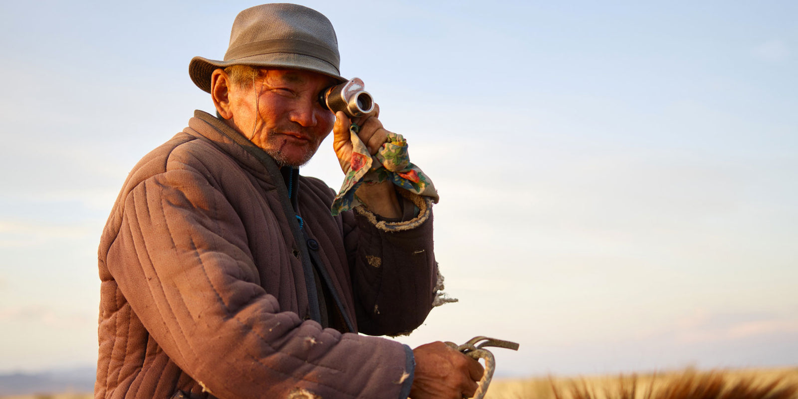 NUN1970 mission is to preserve wildlife in Mongolia, helping the herders community with fair trade and sustainable practices for sourcing the best Mongolian cashmere