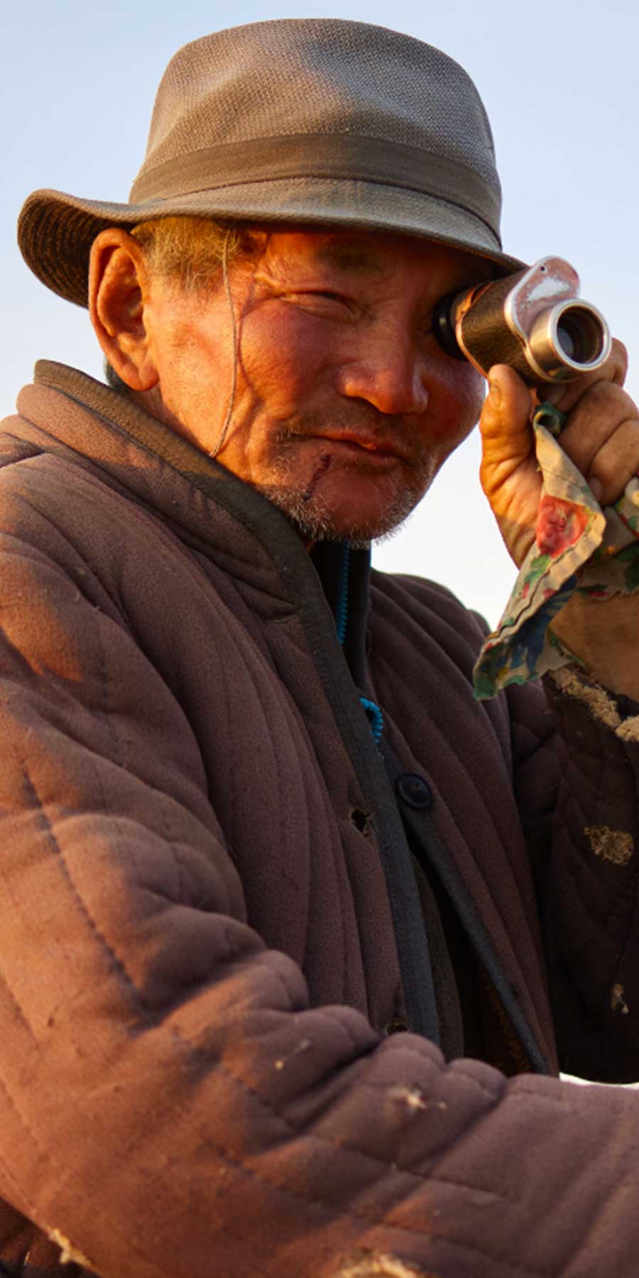 NUN1970 mission is to preserve wildlife in Mongolia, helping the herders community with fair trade and sustainable practices for sourcing the best Mongolian cashmere